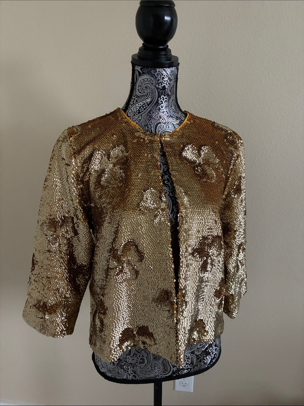 Frances Valentine Gold Sequin Floral Cropped Jacket Fully Lined Size Medium